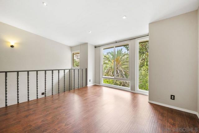 2402 Altisma Way, Carlsbad CA: https://media.crmls.org/mediaz/2f70c226-d369-49f9-a8ed-512c6cba3f9e.jpg