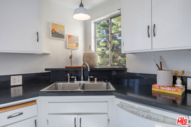 4507 Finley Avenue, 1 photo 18