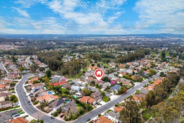 10434 Woodchuck Pt, San Diego CA: https://media.crmls.org/mediaz/2f717559-196a-4cce-b3c7-def1283b891d.jpg