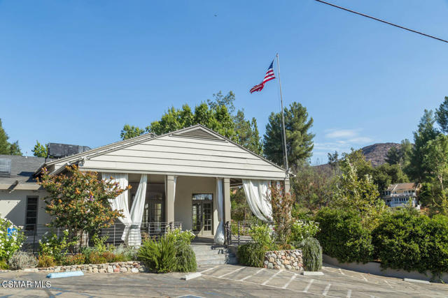 2239 Pinecrest Road, Agoura Hills CA: https://media.crmls.org/mediaz/2f71bea4-b818-4920-9b10-ec9136b102db.jpg