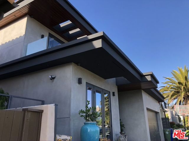 1625 18th Street, Manhattan Beach, California 90266, 4 Bedrooms Bedrooms, ,5 BathroomsBathrooms,Residential,For Sale,18th,26655945