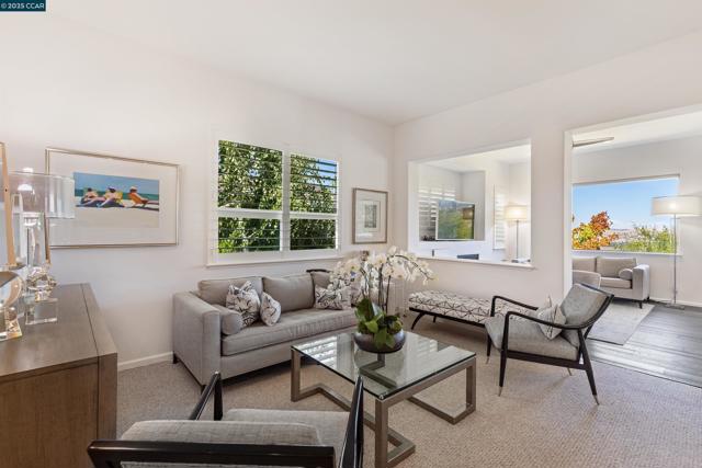 2854 Saklan Indian Dr, Walnut Creek CA: https://media.crmls.org/mediaz/2f73f1f1-c3e1-47f2-9bda-73148d7d9413.jpg