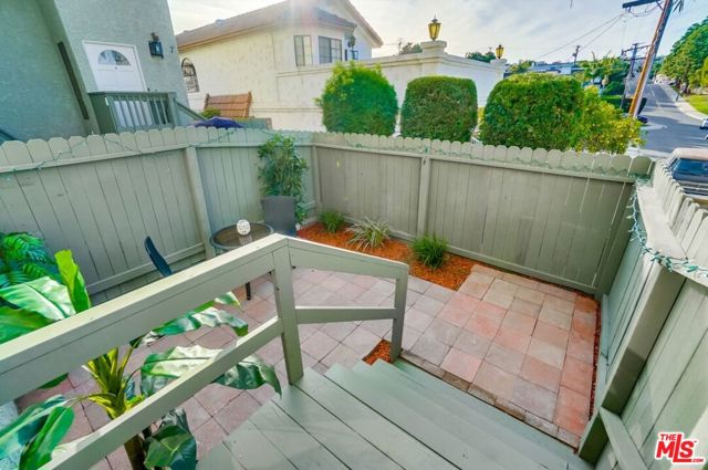 1832 Rockefeller Lane, Redondo Beach, California 90278, 2 Bedrooms Bedrooms, ,2 BathroomsBathrooms,Residential,For Sale,Rockefeller,25603743 1832 Rockefeller Lane, Redondo Beach, California 90278, 2 Bedrooms Bedrooms, ,2 BathroomsBathrooms,Residential,For Sale,Rockefeller,25603743