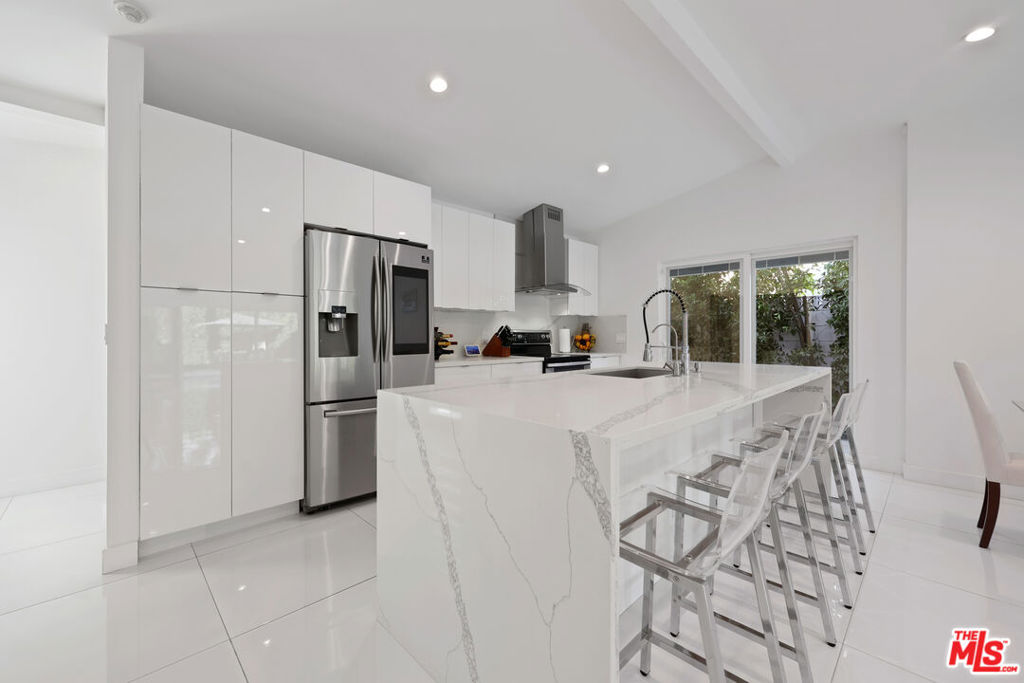 1318 N Beachwood DriveBurbank img 26