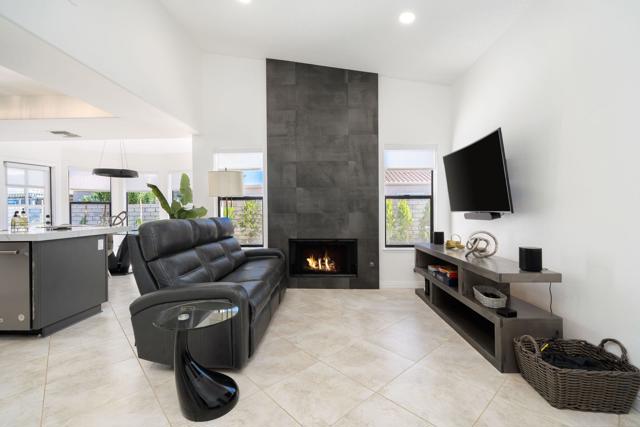 Image 14 of 51 For 74830 Waring Court
