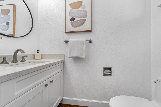 163 Gladys Ave, Mountain View CA: https://media.crmls.org/mediaz/2f76ab0c-0bba-453c-9ad2-914f345561da.jpg