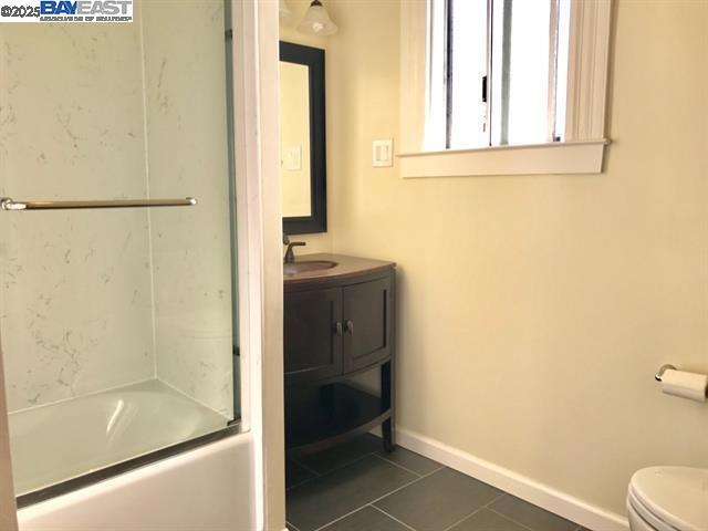 1707 Lincoln Ave, Alameda CA: https://media.crmls.org/mediaz/2f785305-6209-4e0f-9962-f2682636455d.jpg