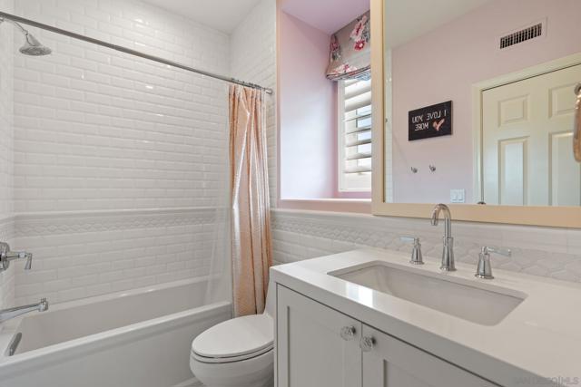 2848 Camino Serbal, San Diego CA: https://media.crmls.org/mediaz/2f788608-bbf5-4302-bd28-287726510e9f.jpg