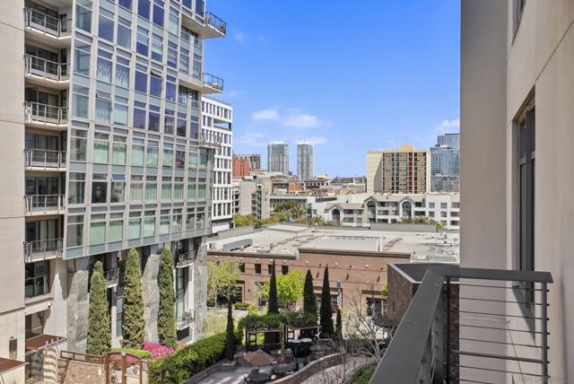 645 Front St., San Diego CA: https://media.crmls.org/mediaz/2f791bc1-2b7d-4eb8-8df8-9ba6d2cc2b45.jpg