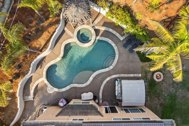 1312 Summer Ct, Vista CA: https://media.crmls.org/mediaz/2f792f2b-c07a-4cb2-bc66-732b896f8b41.jpg
