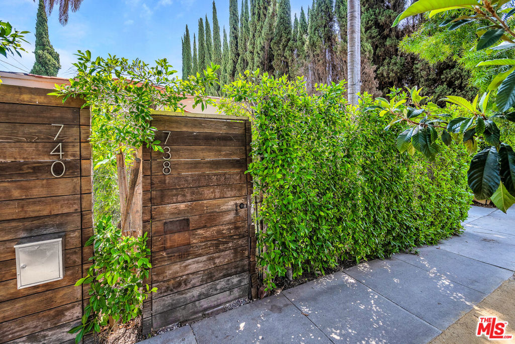 738 Westmount Drive