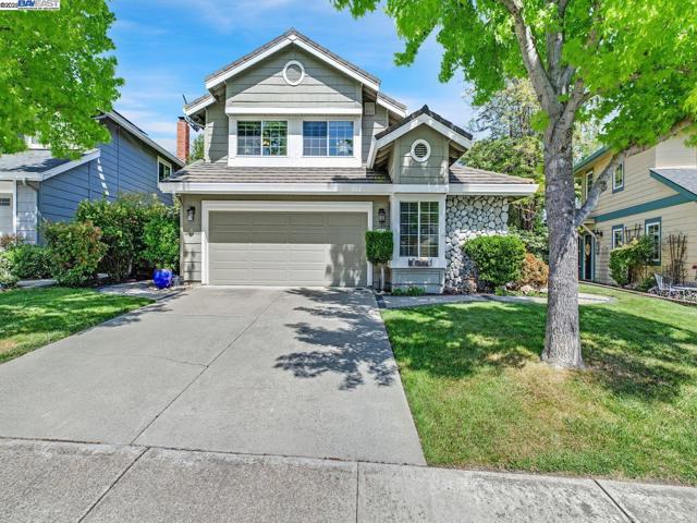 8043 Crossridge Rd, Dublin CA: https://media.crmls.org/mediaz/2f794eb0-28db-4c12-bb85-c6b8f669bfce.jpg