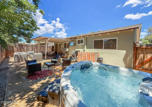 768 Brossard Drive, Thousand Oaks CA: https://media.crmls.org/mediaz/2f79d051-e452-432a-8fe1-42ec1a40cc10.jpg