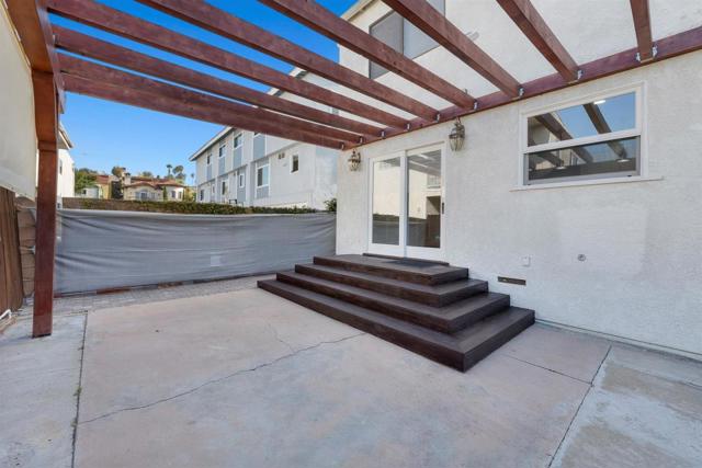 619 Beryl Street, Redondo Beach CA: https://media.crmls.org/mediaz/2f7aaf3e-2a2f-44e7-bb8c-5b394045e69d.jpg