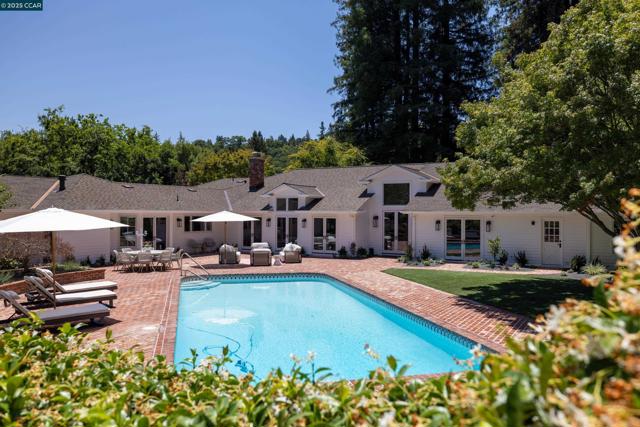3828 Happy Valley Road, Lafayette CA: https://media.crmls.org/mediaz/2f7acd8e-dc93-4f54-b2b2-3f7dd52f3e1f.jpg