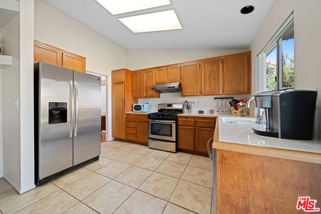 3223 Quarry Road, Palmdale CA: https://media.crmls.org/mediaz/2f7ad103-5aa2-4710-9620-9feefb0665e5.jpg