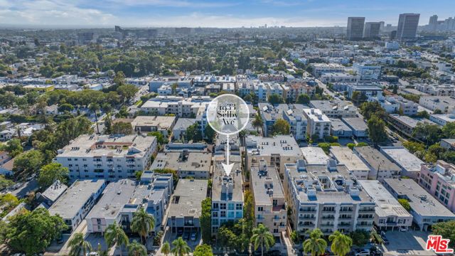 1933 Selby Avenue, Los Angeles CA: https://media.crmls.org/mediaz/2f7af836-bd6e-460b-860e-708f6ab8a88e.jpg