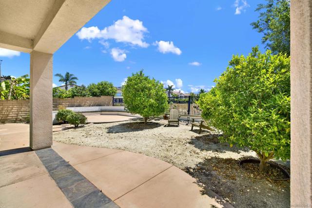 10553 Gaylemont Lane, San Diego CA: https://media.crmls.org/mediaz/2f7b5b7b-40f8-409b-ae11-b06ce8f152f4.jpg