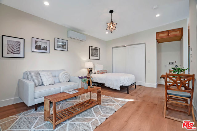 8617 Rugby Drive, West Hollywood CA: https://media.crmls.org/mediaz/2f7cebd9-320b-4fe9-aa52-31dbfd57e756.jpg