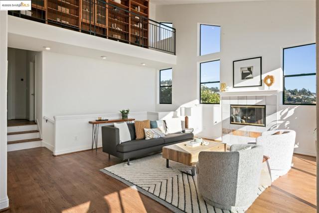 63 Schooner HL, Oakland CA: https://media.crmls.org/mediaz/2f7d0666-aadc-4ec7-8b1f-2ef458120a52.jpg