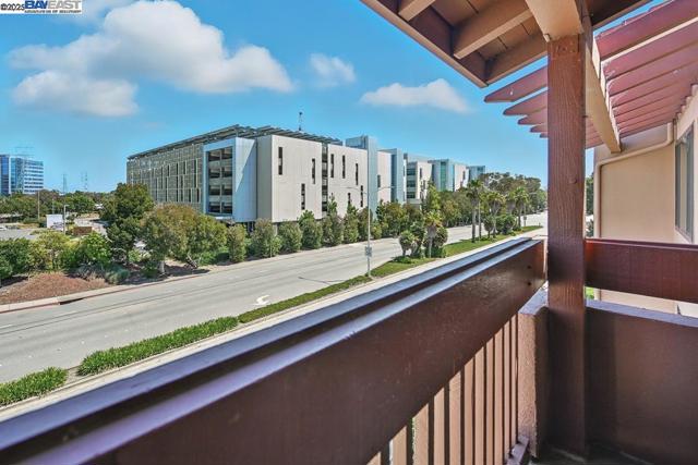 456 Mariners Island Blvd, San Mateo CA: https://media.crmls.org/mediaz/2f7d2890-0cbf-4fa7-9017-07bce1f6fe34.jpg
