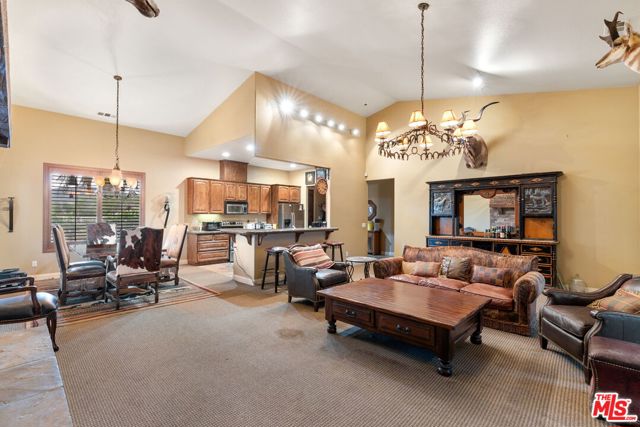 805 N Sanderson Avenue, San Jacinto CA: https://media.crmls.org/mediaz/2f7e3211-f702-4df3-9fff-23e18c2c75ca.jpg