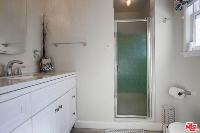 1060 E 45th Way, Long Beach CA: https://media.crmls.org/mediaz/2f7ea15b-6fcd-41c4-b050-ef4d7f6df4df.jpg