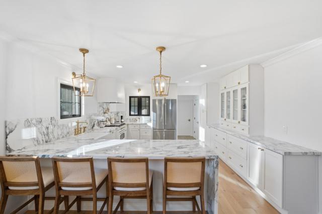 203 Santa Clara Avenue, Redwood City CA: https://media.crmls.org/mediaz/2f7f0360-663e-49fe-b14b-c1149bd762ab.jpg