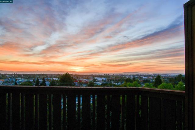 Details for 16443 Saratoga St  302w, San Leandro, CA 94578