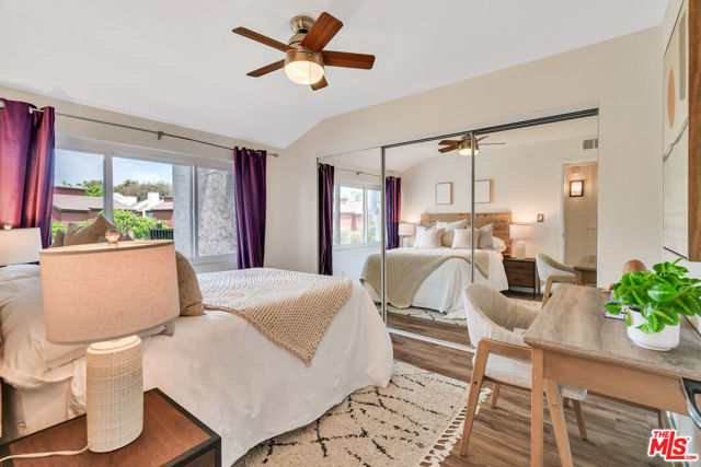 4939 Maytime Lane, Culver City CA: https://media.crmls.org/mediaz/2f7f94eb-c92e-4749-8fd7-797384c9adf7.jpg