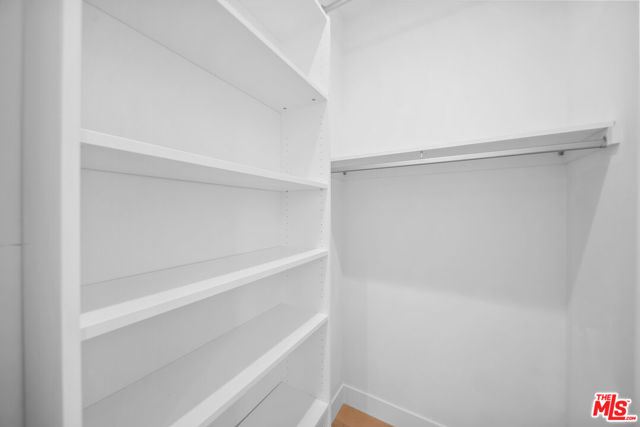 733 N Gramercy Place, Los Angeles CA: https://media.crmls.org/mediaz/2f7ff162-9de5-4614-bb10-756065354adb.jpg