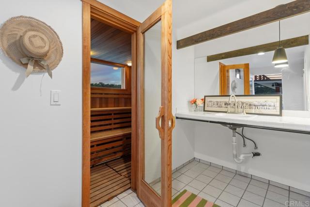 Detail Gallery Image 19 of 28 For 2614 Costebelle, La Jolla,  CA 92037 - 5 Beds | 6/1 Baths