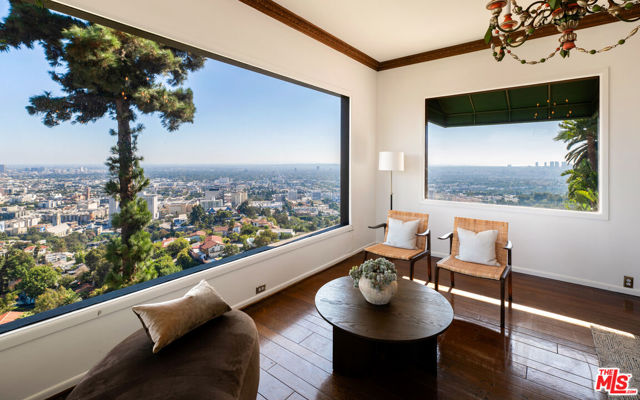 2200 Maravilla Drive, Los Angeles CA: https://media.crmls.org/mediaz/2f80562a-0896-4990-8e2d-b3ff62218853.jpg