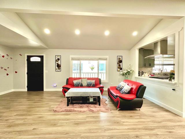 383 Chateau La Salle Drive, San Jose CA: https://media.crmls.org/mediaz/2f80ec78-5713-4b54-a9c7-fed57c0a117f.jpg