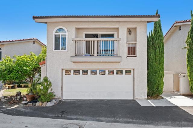 2843 Unicornio St, Carlsbad CA: https://media.crmls.org/mediaz/2f83c461-78a2-4ded-966d-91e97d2d6c4c.jpg