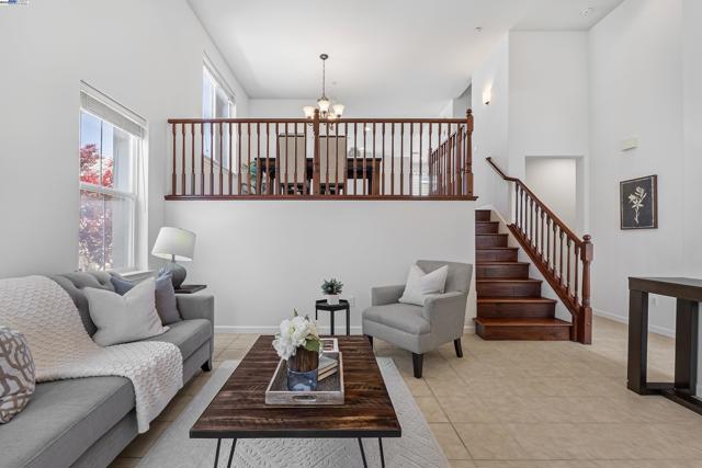 6268 Byron Ln, San Ramon CA: https://media.crmls.org/mediaz/2f843647-498c-4da5-88ca-320d9d312760.jpg