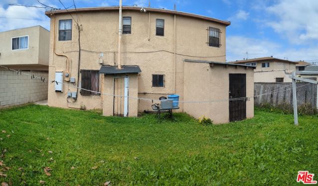 832 W Imperial Highway, Los Angeles CA: https://media.crmls.org/mediaz/2f84bf22-fdc9-490a-b76b-8fe64e8d007e.jpg