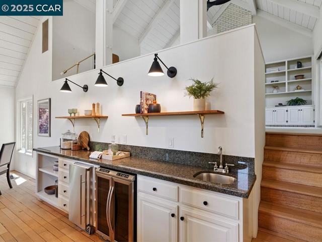 27 Toledo Dr, Lafayette CA: https://media.crmls.org/mediaz/2f84d35d-c973-4cc4-acb2-abcc2ec966af.jpg