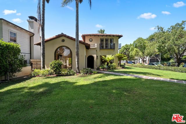 504 24Th Street, Santa Monica CA: https://media.crmls.org/mediaz/2f850218-5fc6-42ee-9b1d-21ba8c346e69.jpg