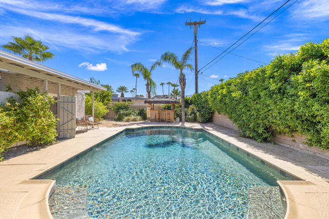 1423 N Avenida Caballeros, Palm Springs, CA 92262