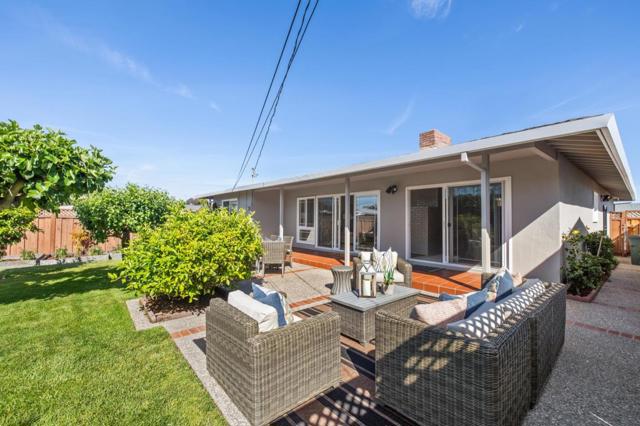 1371 Claudia Avenue, San Mateo CA: https://media.crmls.org/mediaz/2f85e18c-b9e6-4081-86c2-9aab5a24137e.jpg
