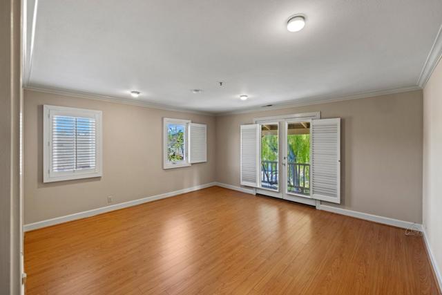 25401 Markham Lane,  CA: https://media.crmls.org/mediaz/2f865797-0045-463f-99a7-2e77e9c4b587.jpg