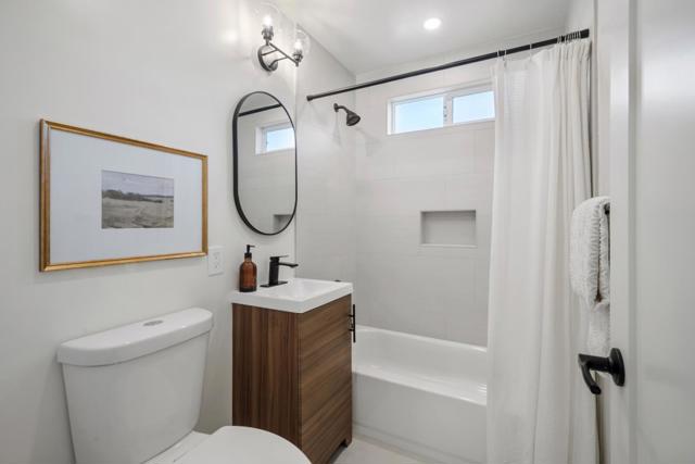 1444 Flores Drive, Pacifica CA: https://media.crmls.org/mediaz/2f86ee39-2af5-4850-ab3d-b7c25a560e17.jpg