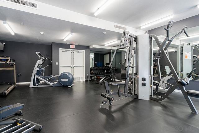 530 K Street, San Diego CA: https://media.crmls.org/mediaz/2f870218-1e4b-4262-9ee9-365e6ed2f22f.jpg