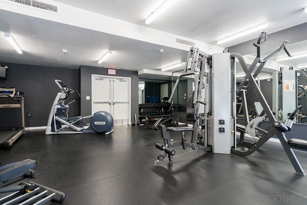 MLS #250027318SD img 29