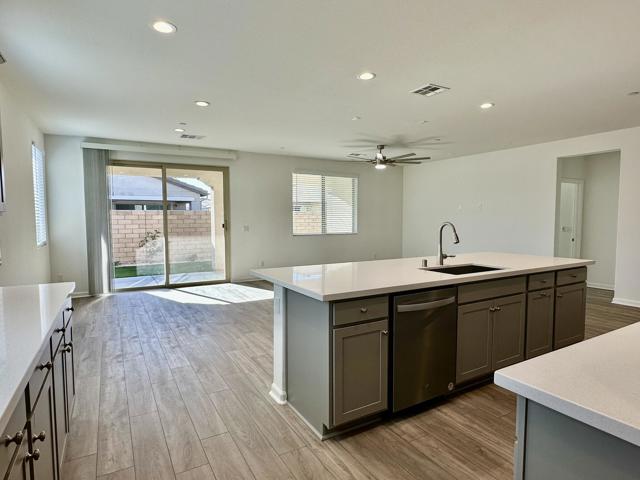 78879 Fortuna Place, Palm Desert CA: https://media.crmls.org/mediaz/2f8737a6-7318-4b59-9d71-e6f094b4337a.jpg