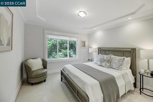 1232 Skycrest Dr, Walnut Creek CA: https://media.crmls.org/mediaz/2f8767ba-014b-467c-b312-0073f66ce81f.jpg