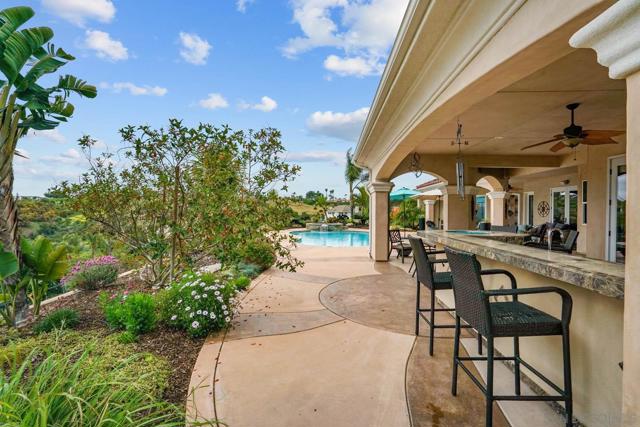2224 Dos Lomas, Fallbrook CA: https://media.crmls.org/mediaz/2f87c7b1-92ac-4a8a-943b-50e476df9664.jpg