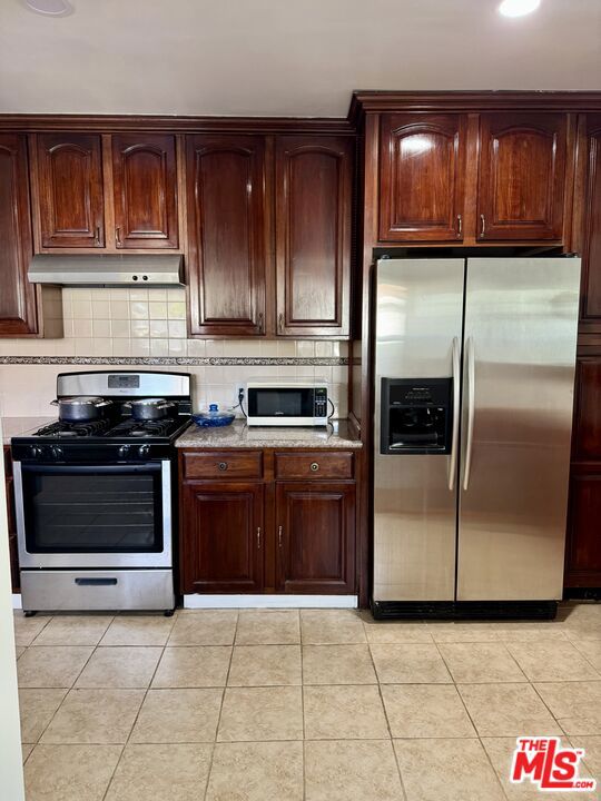 2626 Coolidge Avenue, Los Angeles CA: https://media.crmls.org/mediaz/2f87e115-7cc5-4612-801d-089d657e8a77.jpg