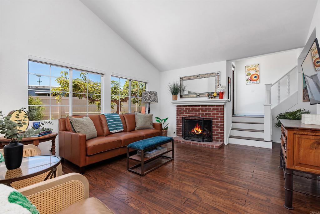 206 Calle De Madera - photo 2